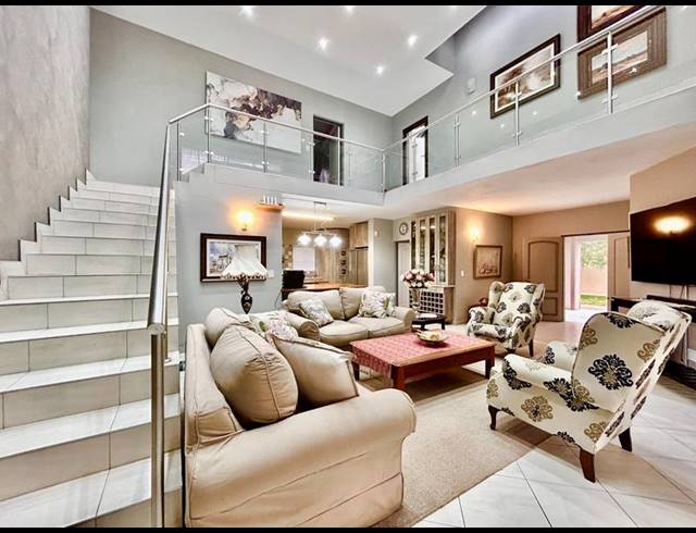 7 BEDROOM HOUSE FOR SALE IN MELODIE